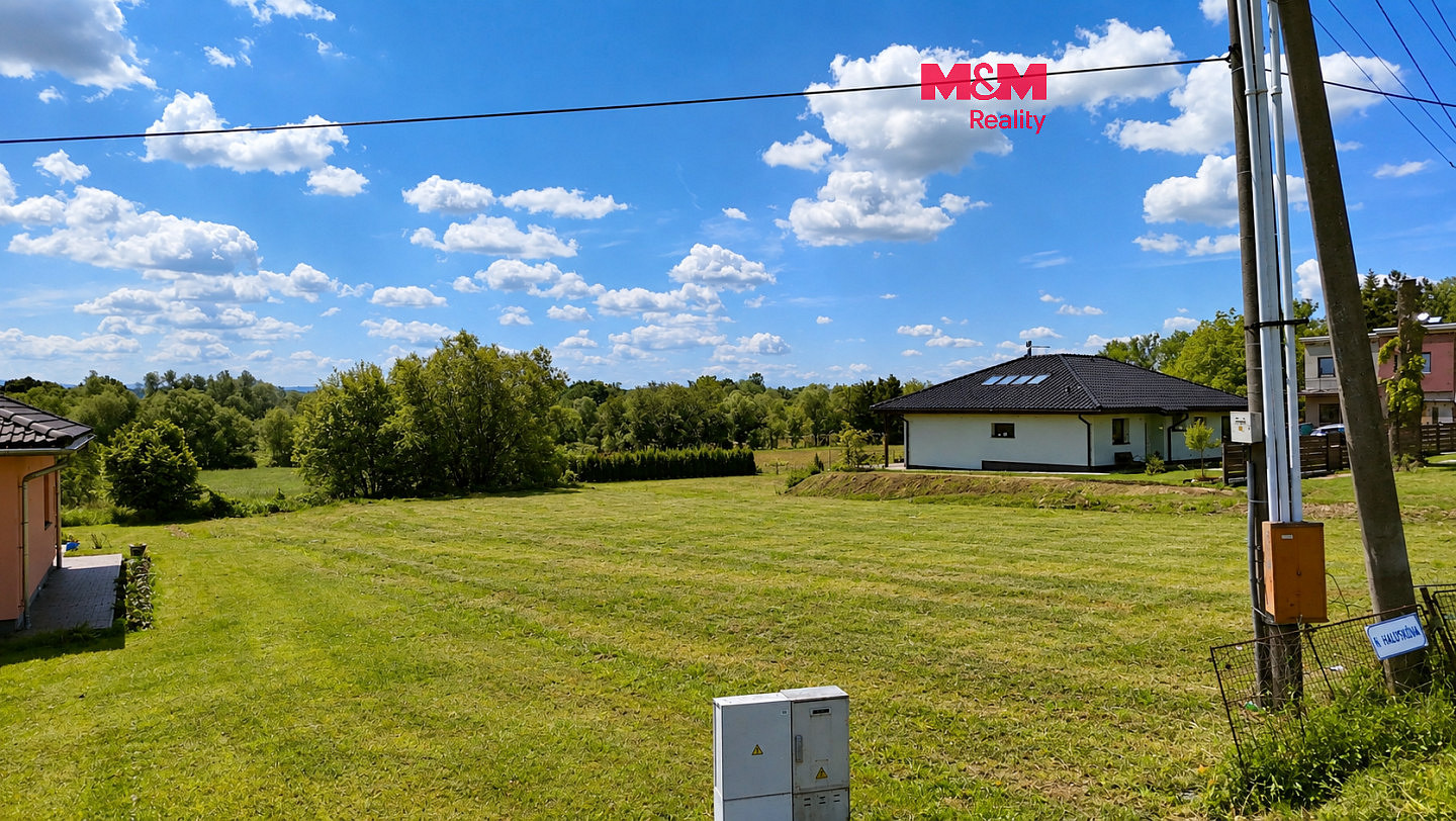 Prodej stavebního pozemku 1 233 m²