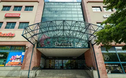Pronájem obchodních prostor 77 m², 9. května, Tábor