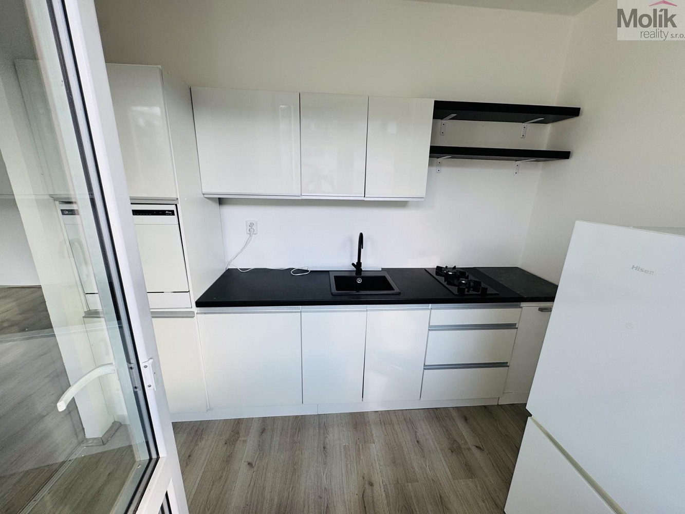 Pronájem bytu 1+1 30 m² – fotografie 3