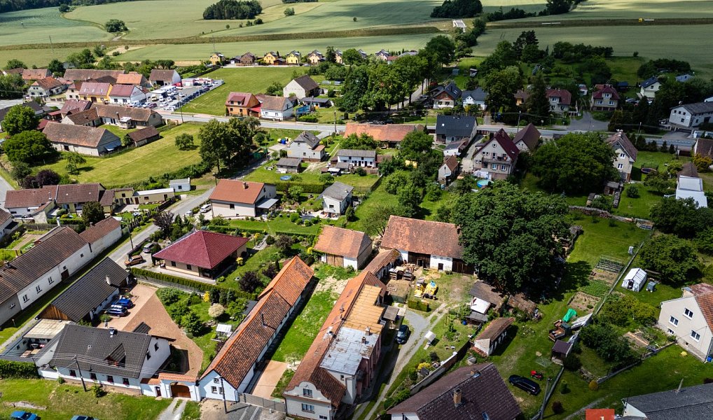 Prodej domu 99 m² s pozemkem 1 376 m², Horní Lukavice – náhled fotky 29