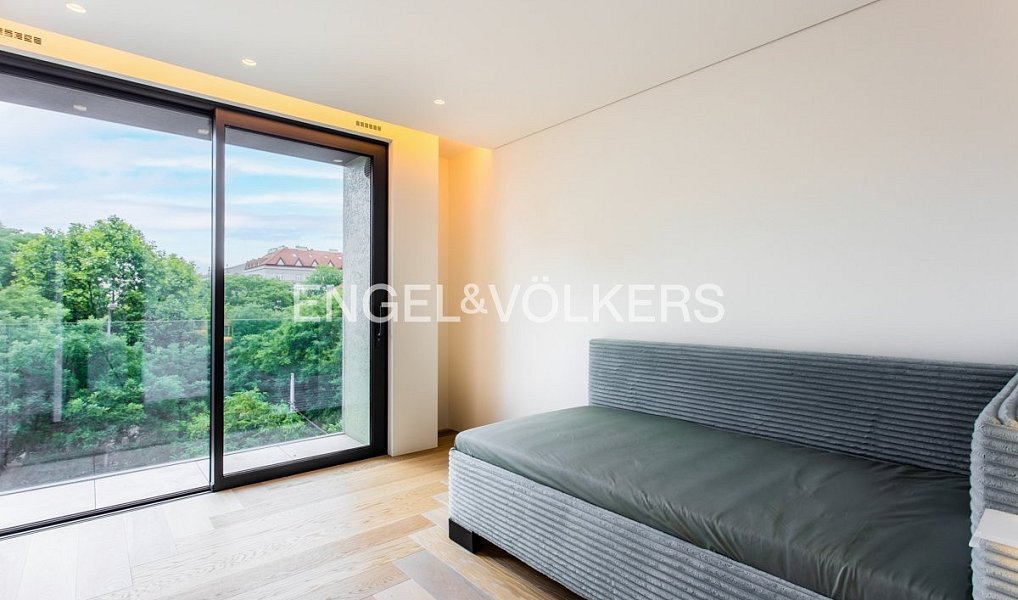 Pronájem bytu 4+kk 144 m², Praha – náhled fotky 11
