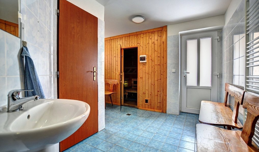 Prodej chaty/chalupy 793 m² s pozemkem 3 563 m², Strážné – náhled fotky 24