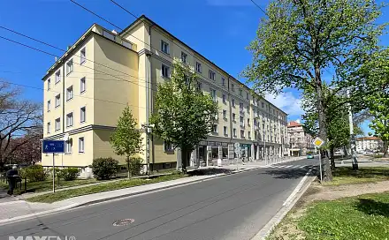 Prodej bytu 2+1 58 m², náměstí Dukelských hrdinů, Pardubice - Zelené Předměstí