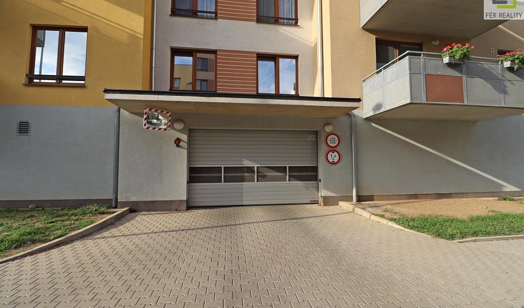 Prodej bytu 1+kk 66 m², Praha – náhled fotky 16