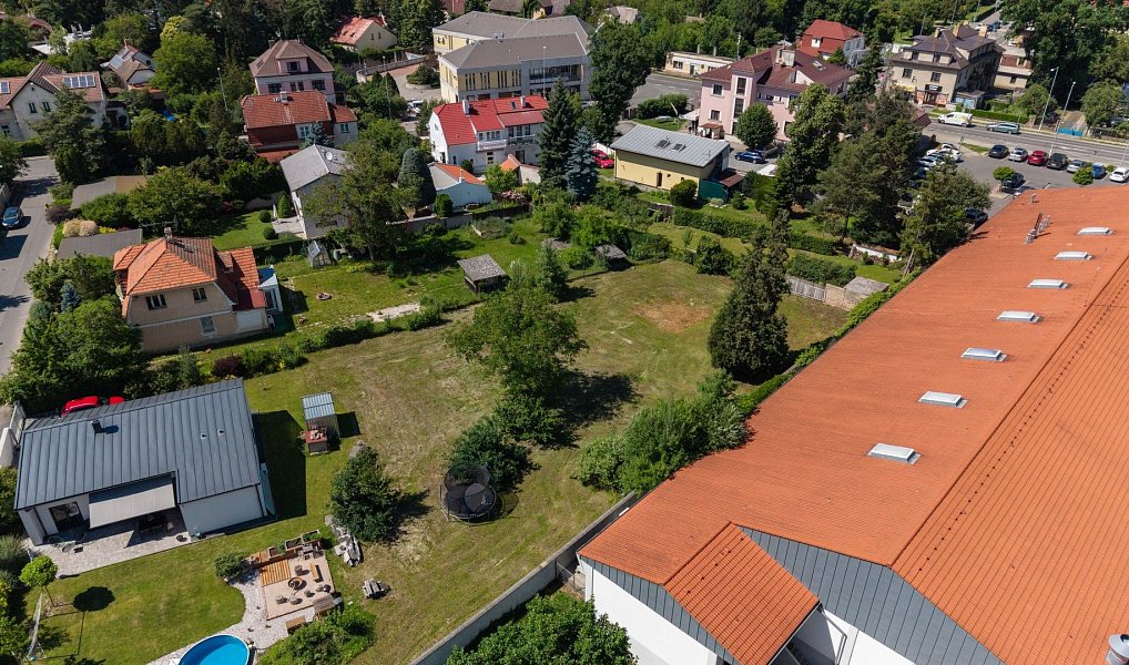 Prodej stavebního pozemku 1 433 m², Praha – náhled fotky 11