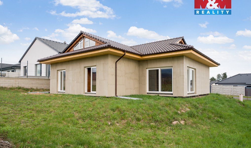 Prodej domu 235 m² s pozemkem 932 m², Dubí – náhled fotky 4