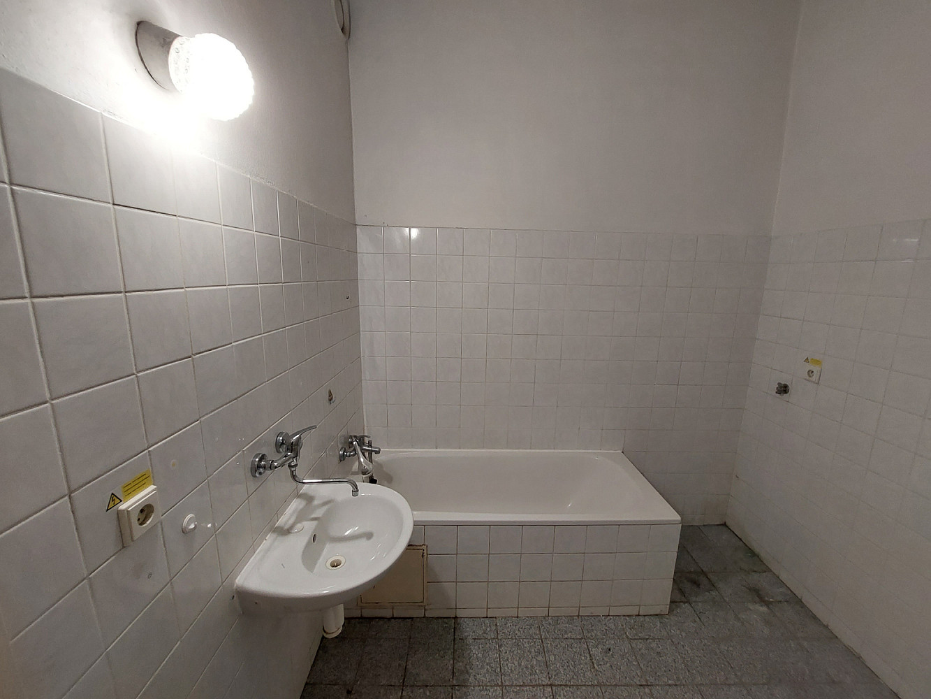 Pronájem bytu 2+1 72 m² – fotografie 2