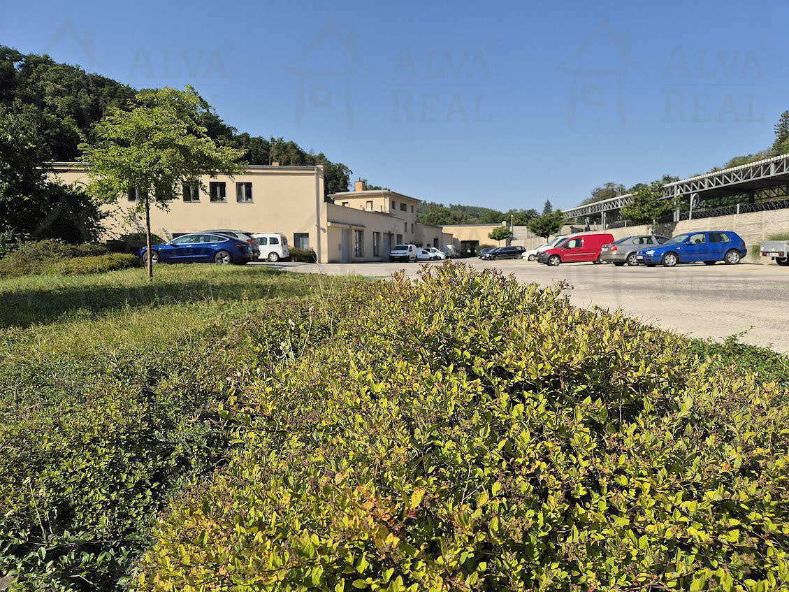 Pronájem kanceláře 102 m² – fotografie 2