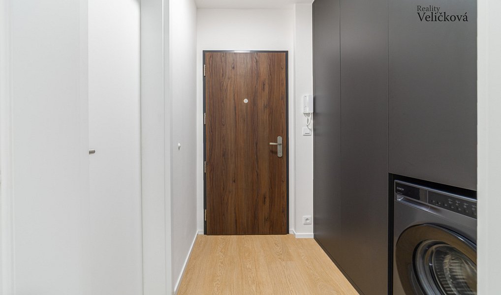 Prodej bytu 1+kk 30 m², Hradec Králové – náhled fotky 14