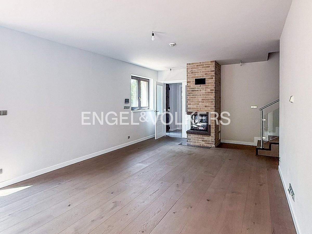 Pronájem domu 184 m² s pozemkem 432 m²
