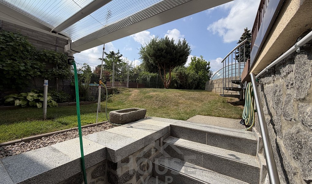 Prodej domu 280 m² s pozemkem 466 m², Benešov – náhled fotky 22