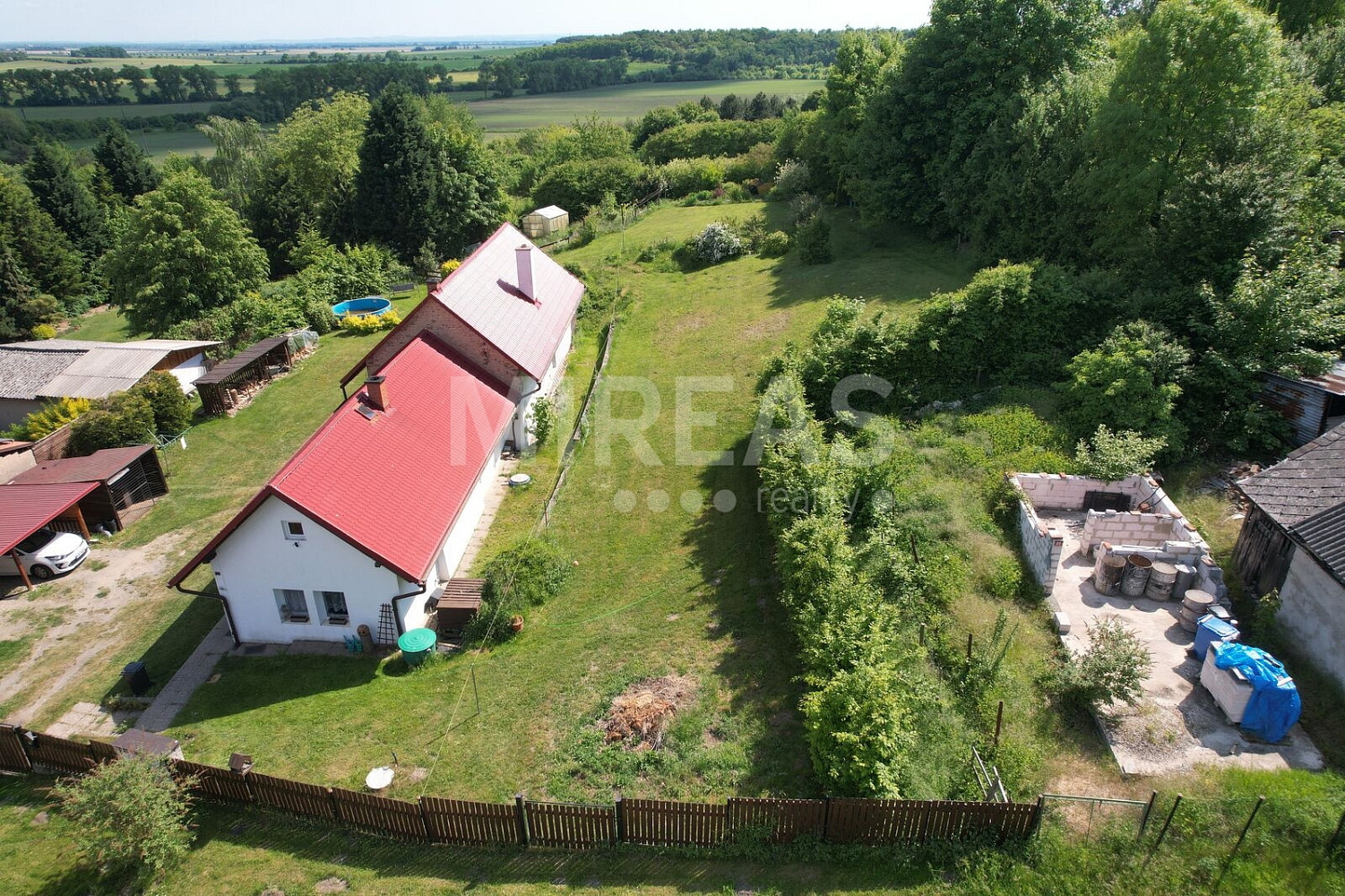 Prodej stavebního pozemku 963 m² – fotografie 4
