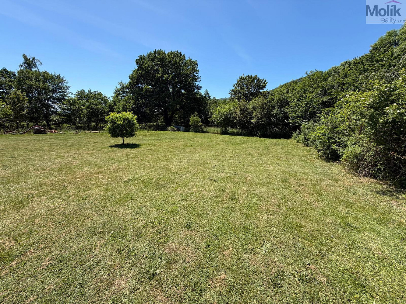 Prodej stavebního pozemku 919 m² – fotografie 2