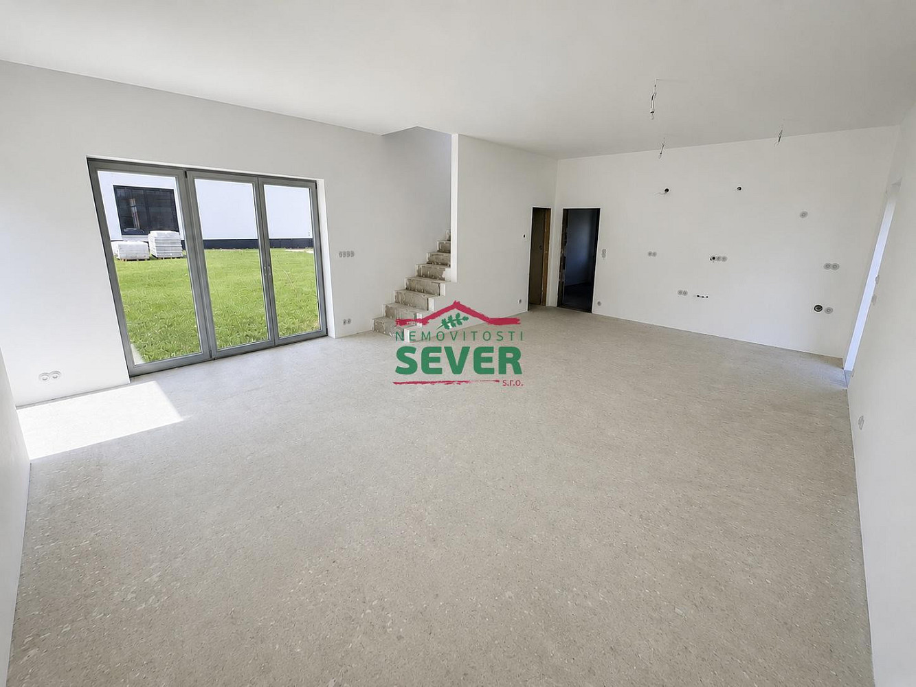 Prodej domu 135 m² s pozemkem 831 m² – pohled 2