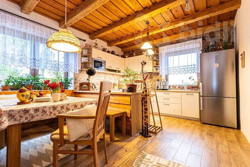 Prodej domu 110 m² s pozemkem 1 553 m² — photo 2