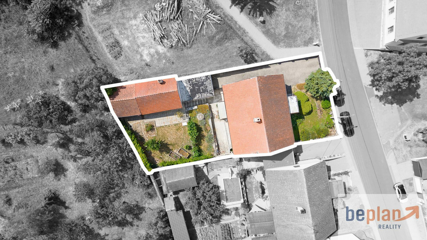 Prodej domu 300 m² s pozemkem 557 m² – fotografie 2