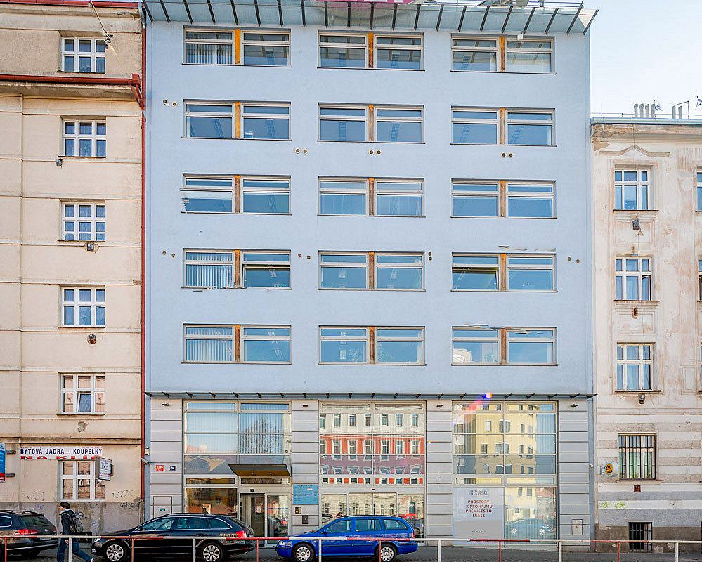 Pronájem kanceláře 250 m²