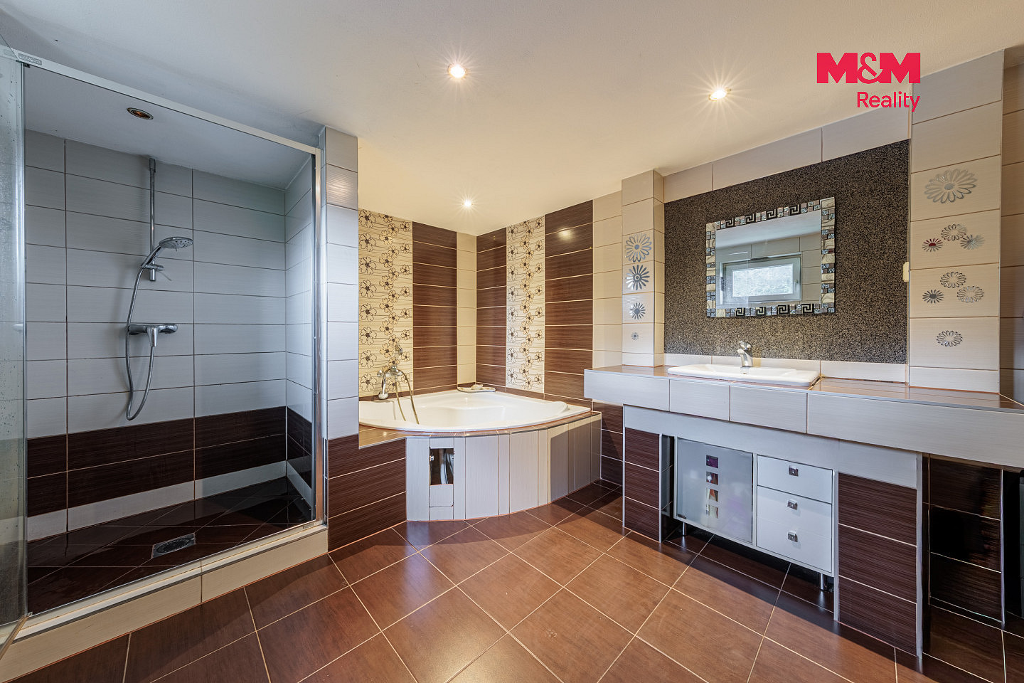 Prodej domu 176 m² s pozemkem 747 m² – fotografie 3