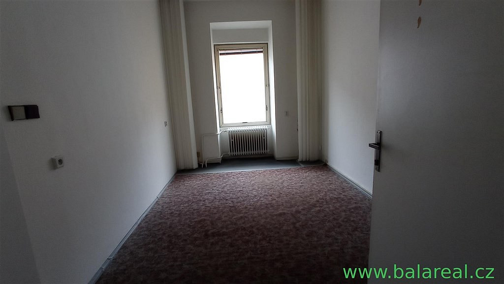 Pronájem kanceláře 14 m² — photo 2