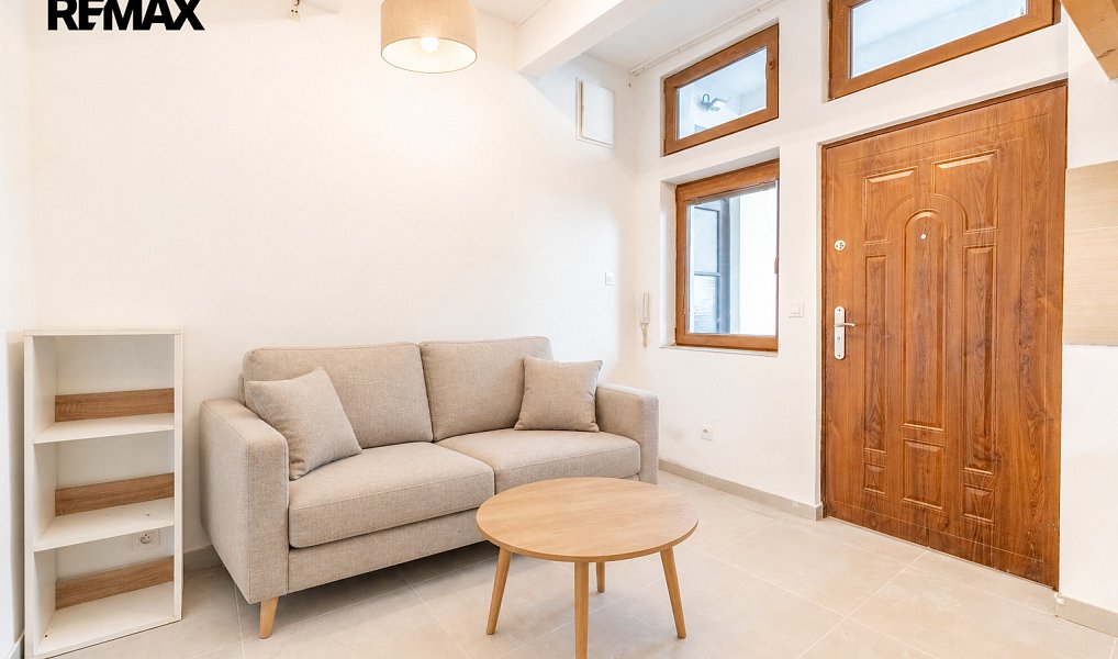 Prodej bytu 1+kk 19 m², Praha – náhled fotky 2