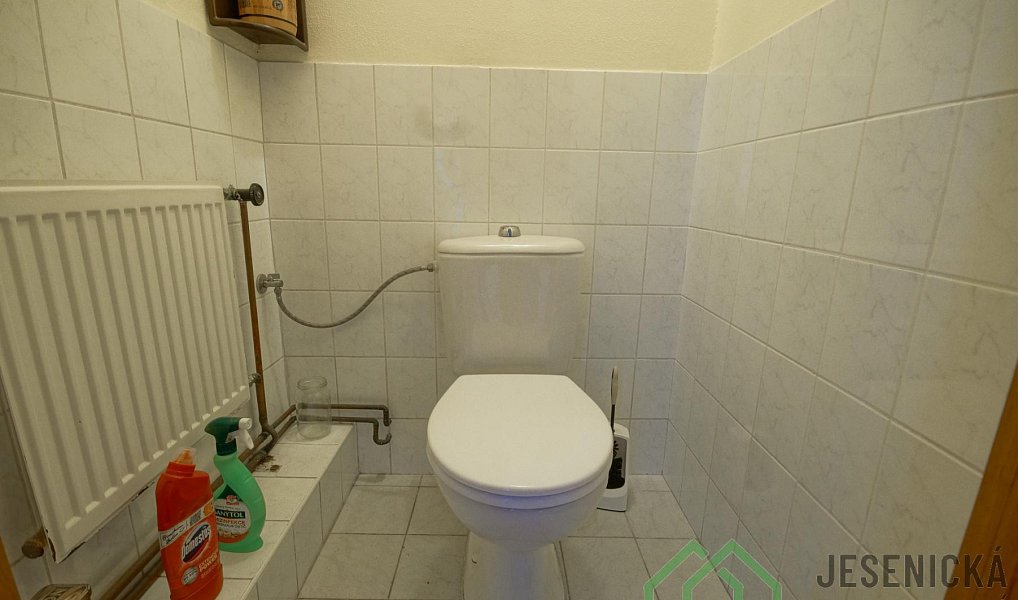 Prodej domu 336 m² s pozemkem 1 626 m², Bernartice – náhled fotky 18