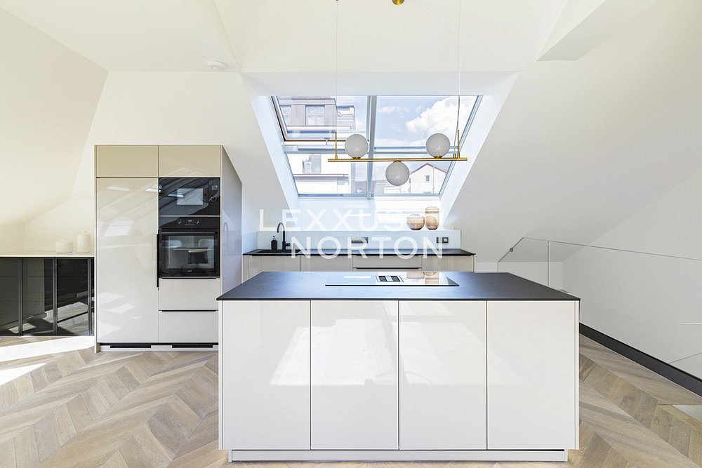 Pronájem bytu 4+kk 119 m² – fotografie 2