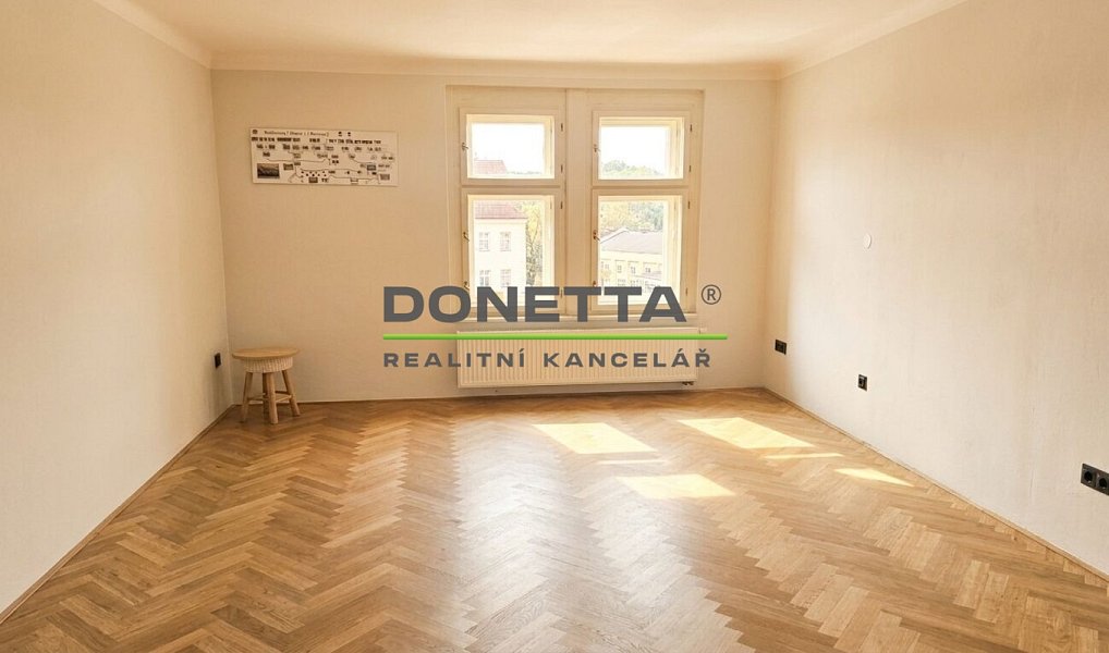 Pronájem bytu 3+1 103 m², Hradec Králové – náhled fotky 4