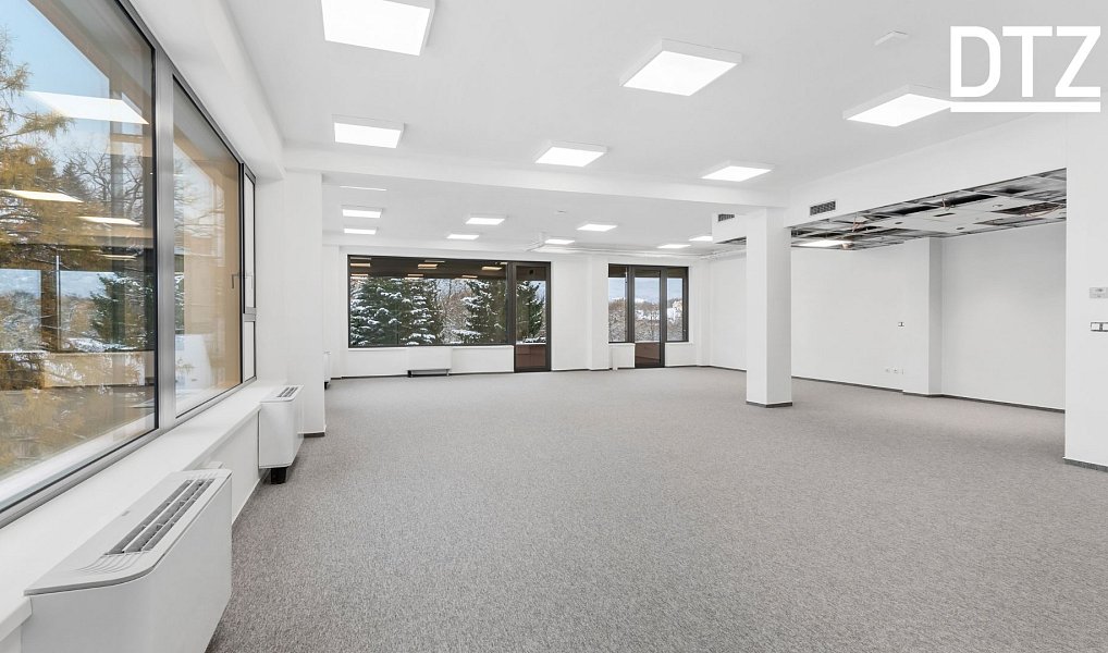 Pronájem kanceláře 277 m², Liberec – náhled fotky 2