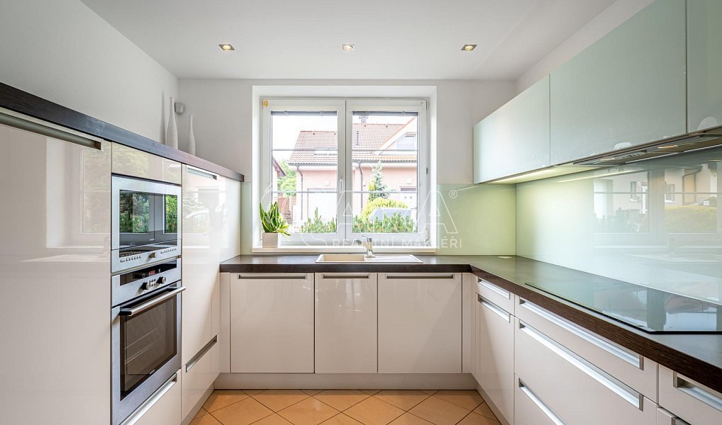 Prodej domu 138 m² s pozemkem 404 m², Kuřim – náhled fotky 2