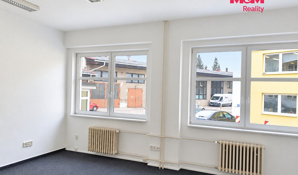 Pronájem kanceláře 29 m², Hradec Králové – náhled fotky 2