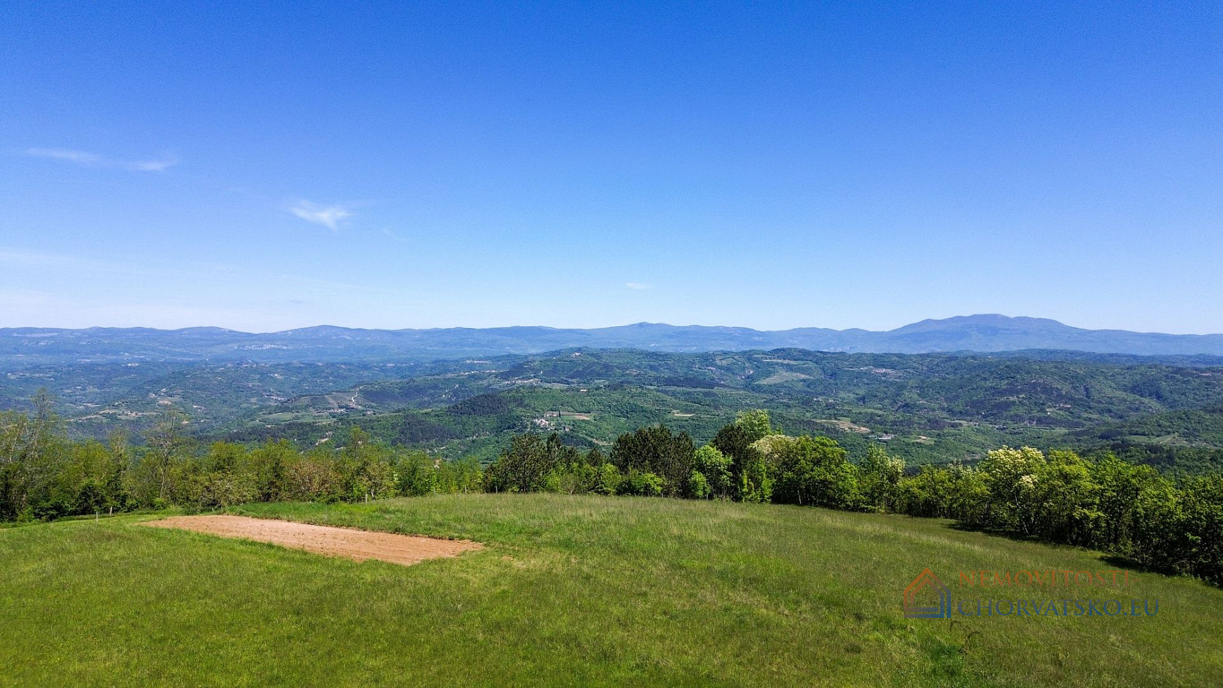 Prodej stavebního pozemku 1 265 m² - Więcej