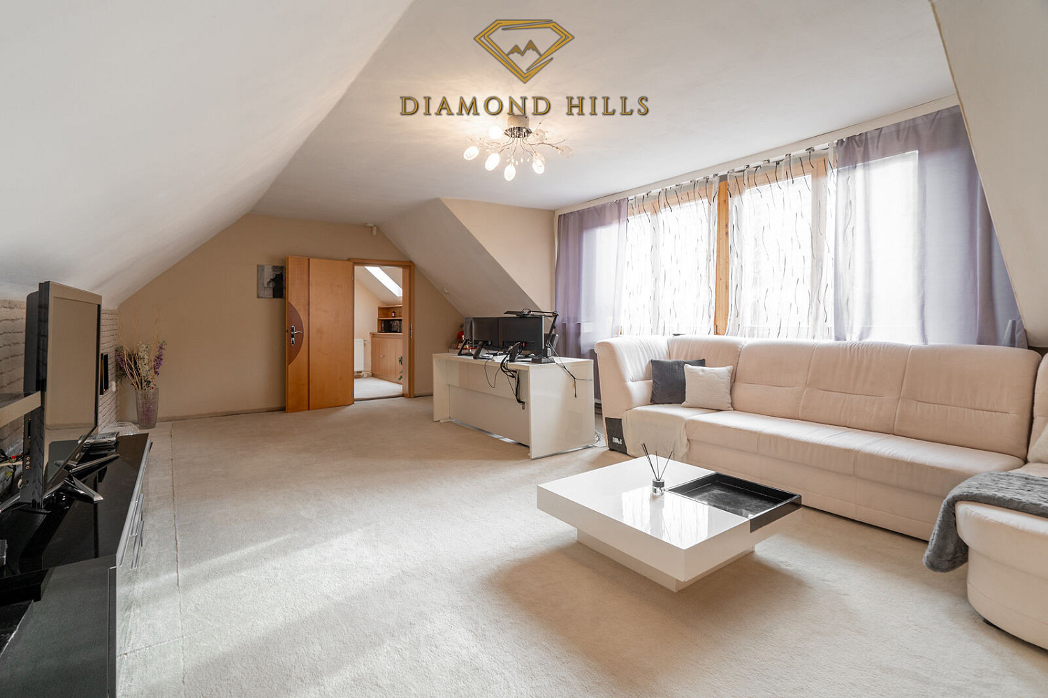 Prodej domu 299 m² s pozemkem 845 m² – fotografie 4