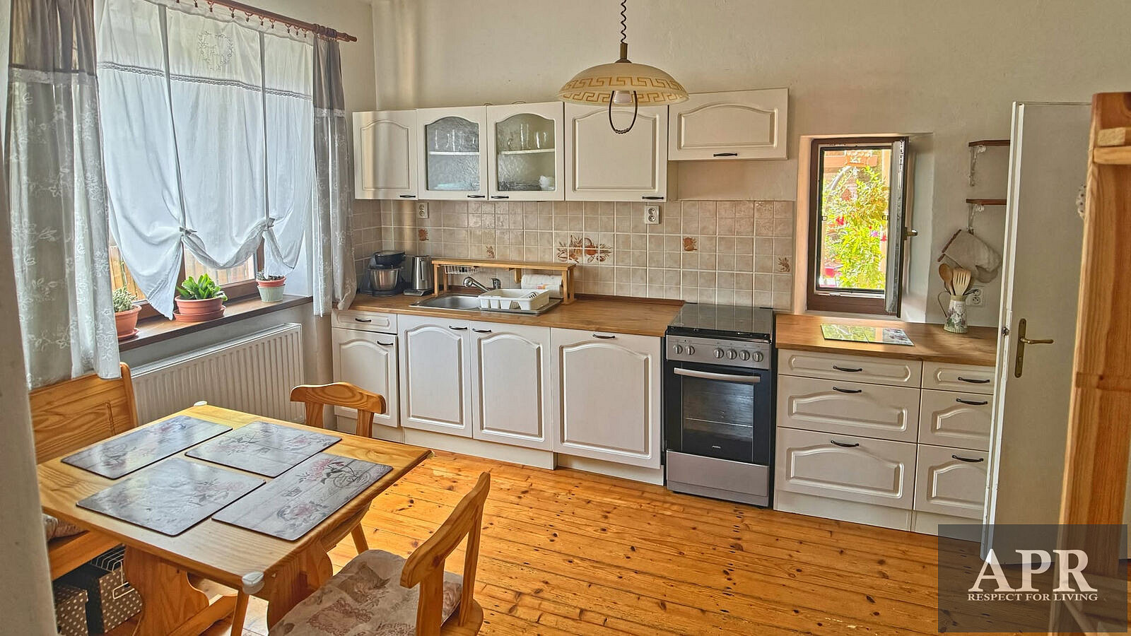 Prodej domu 87 m² s pozemkem 1 180 m² – fotografie 2