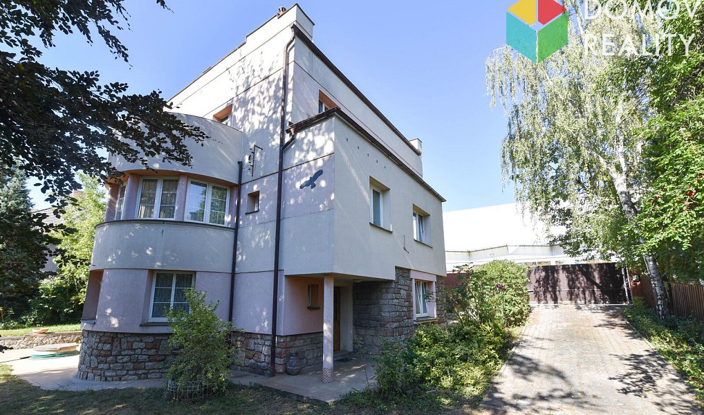 Prodej domu 220 m² s pozemkem 831 m², Beroun – náhled fotky 4