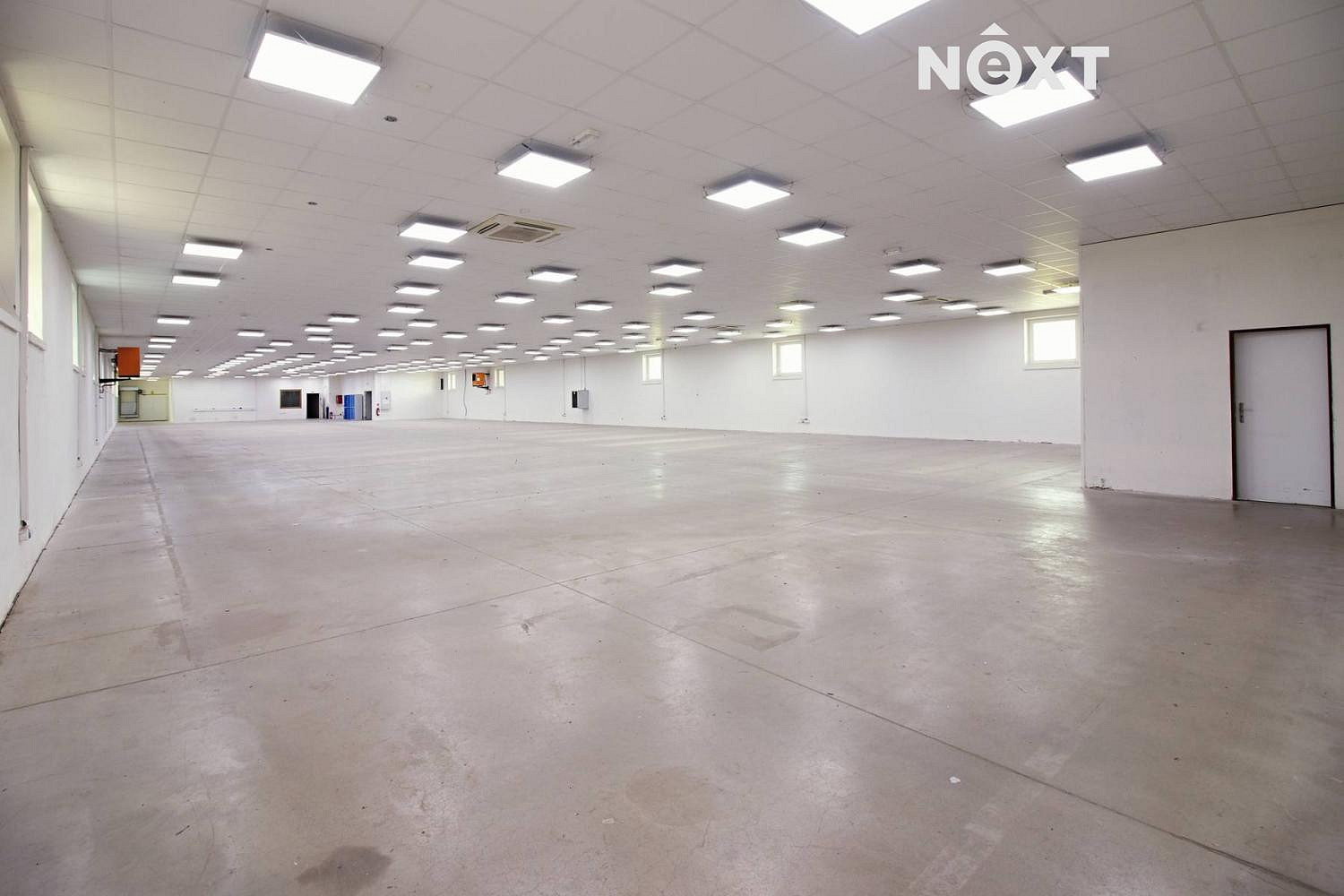 Pronájem skladovacích prostor 3 100 m² – fotografie 3