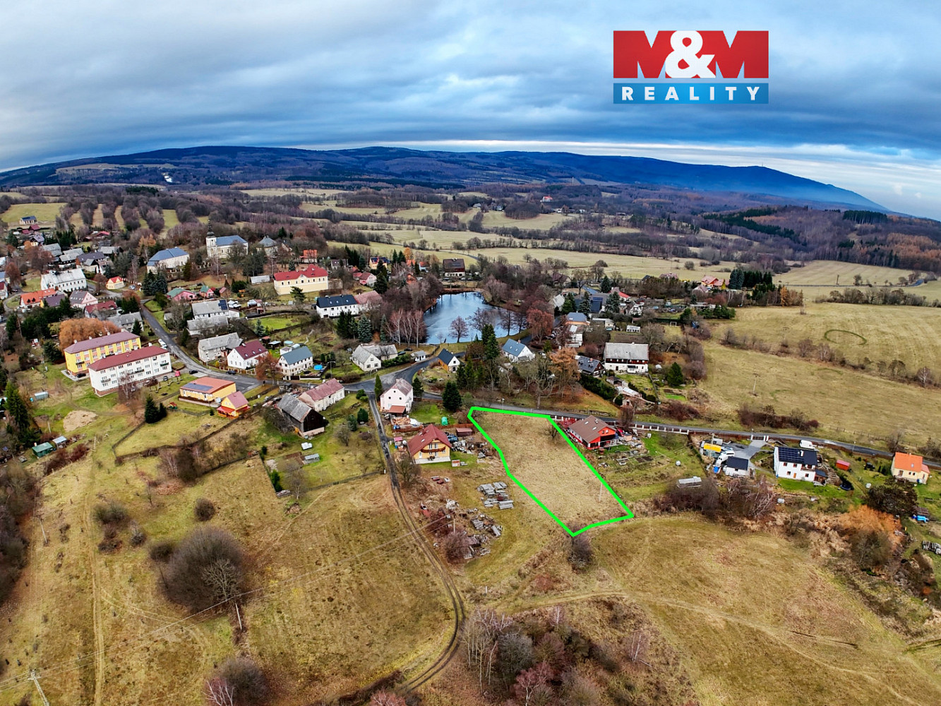 Prodej stavebního pozemku 2 606 m²