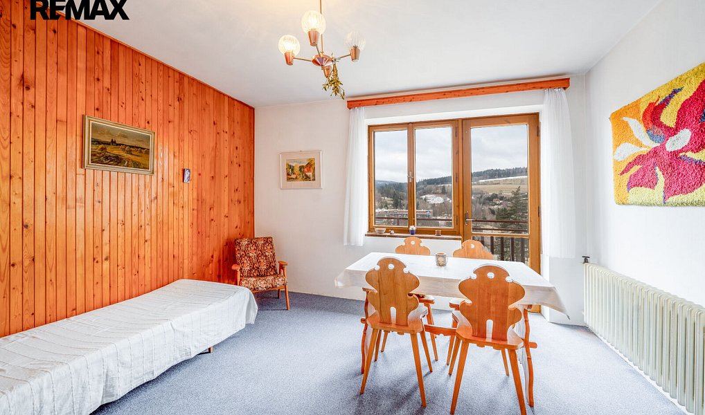 Prodej domu 210 m² s pozemkem 142 m², Vimperk – náhled fotky 8