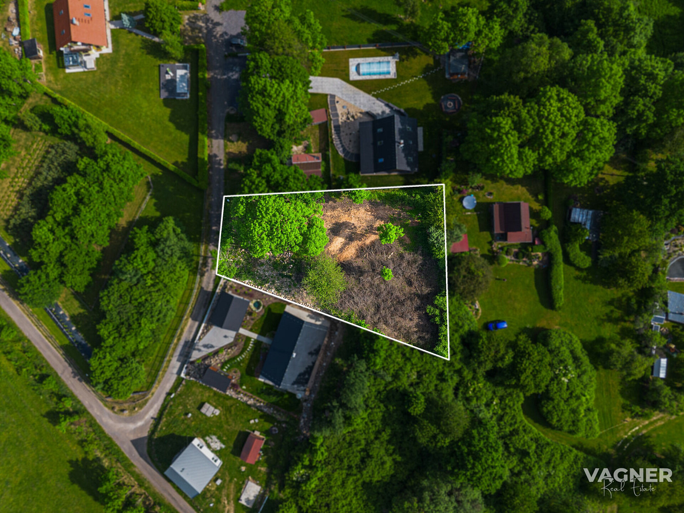 Prodej stavebního pozemku 1 495 m² – fotografie 2
