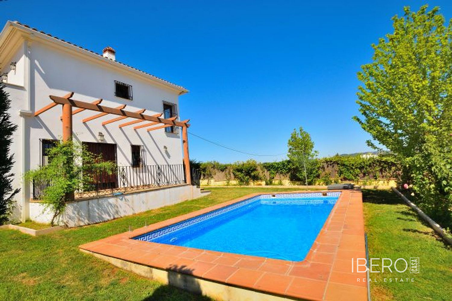 Prodej domu 303 m² s pozemkem 525 m²