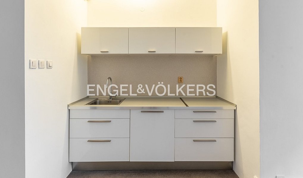 Pronájem kanceláře 77 m², Praha – náhled fotky 6