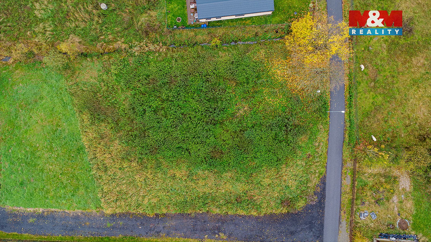 Prodej stavebního pozemku 1 350 m² – pohled 3
