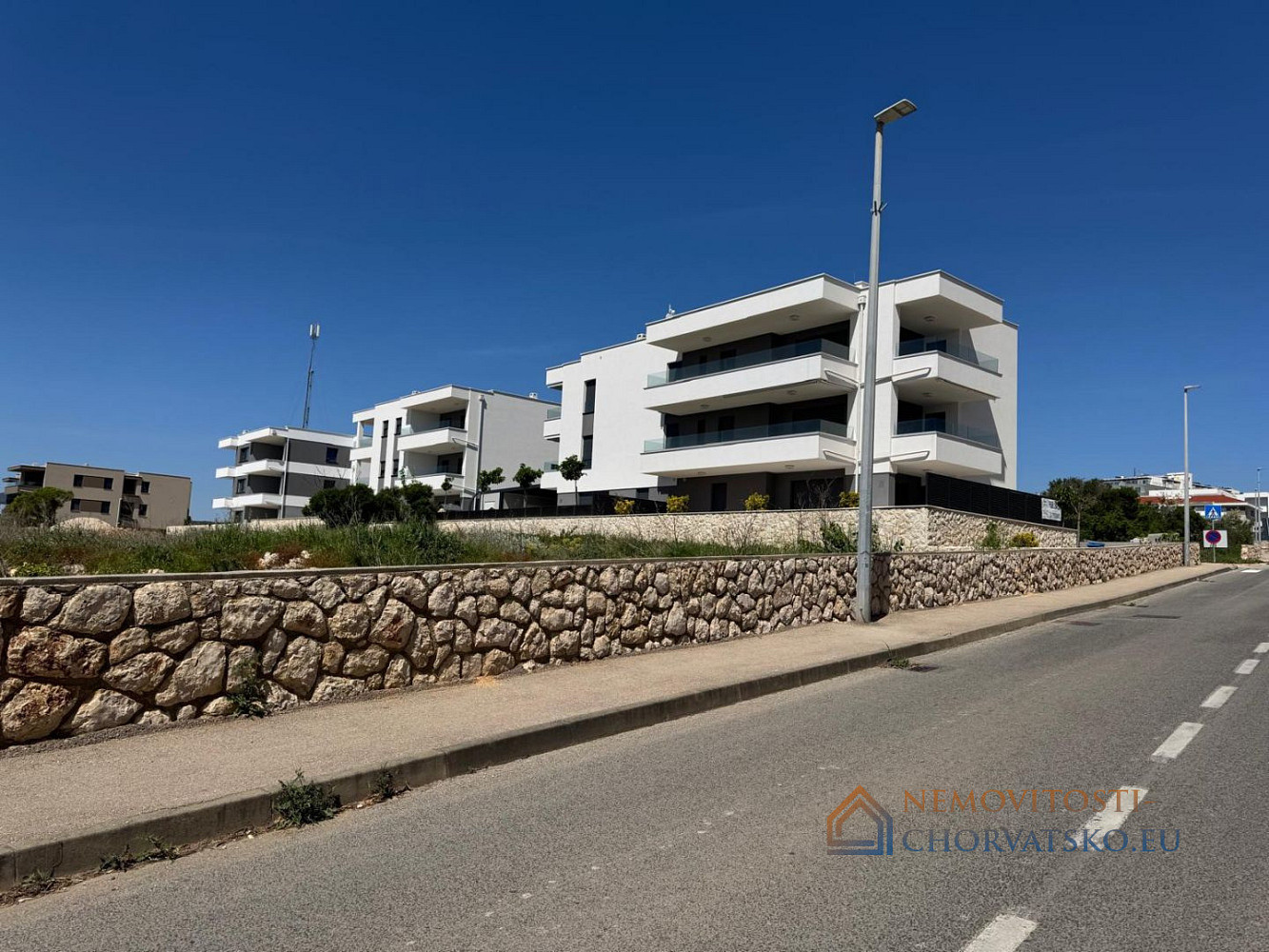 Prodej bytu 3+kk 84 m² – pohled 2