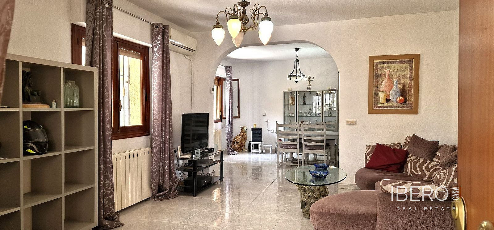 Prodej domu 250 m² s pozemkem 800 m² — photo 2
