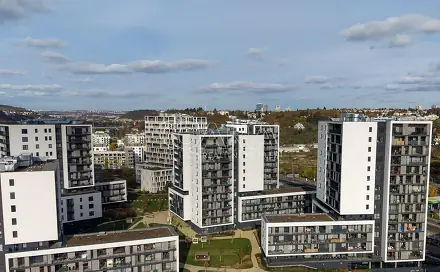 Pronájem garážového stání v areálu Zahálka Praha 4, Modřany, Mezi vodami, Praha 4 - Modřany