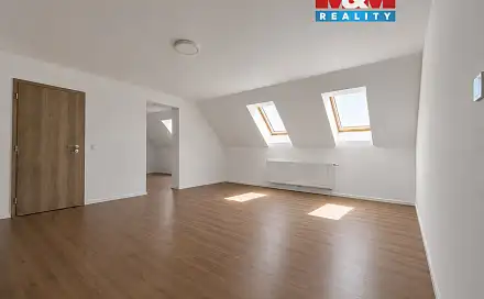 Pronájem bytu 3+1 97 m², Douchova, Veltrusy, okres Mělník