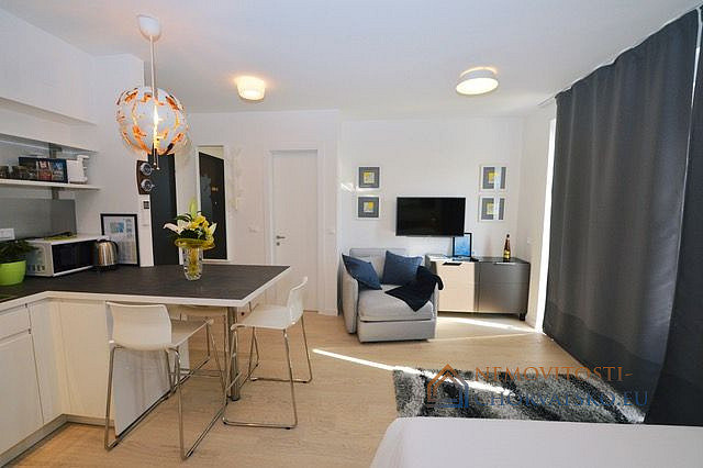Pronájem bytu 1+kk 64 m² - Widok 2