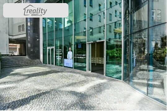 Pronájem obchodních prostor 128 m² — photo 2