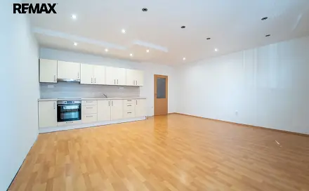 Pronájem bytu 1+kk 43 m², Tyršova, Kutná Hora - Žižkov