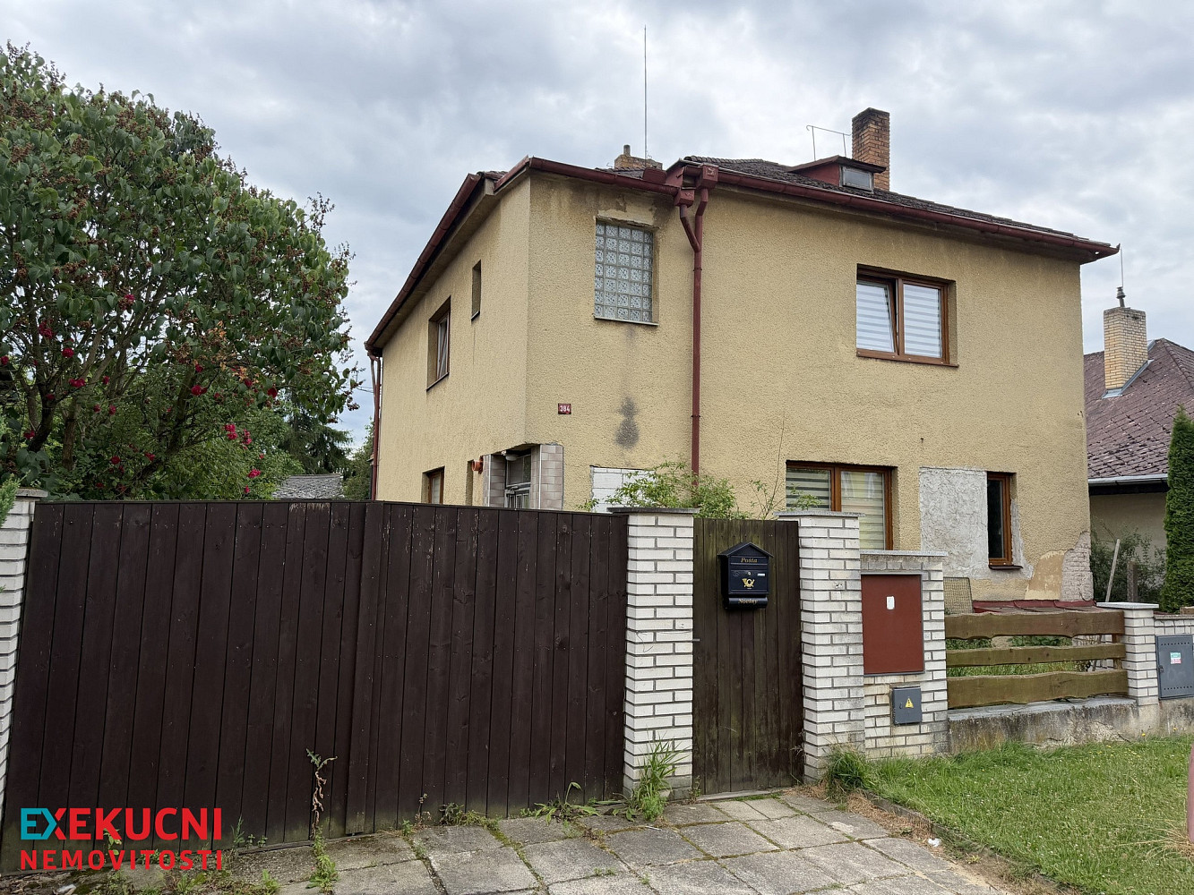 Prodej domu 250 m² s pozemkem 2 498 m²