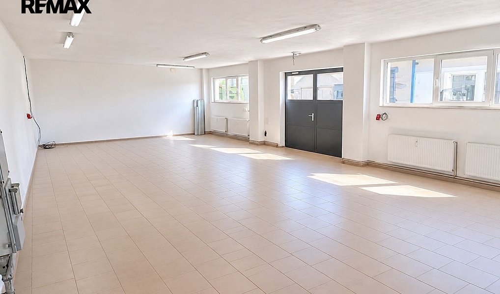 Pronájem skladovacích prostor 196 m², Kolín – náhled fotky 2